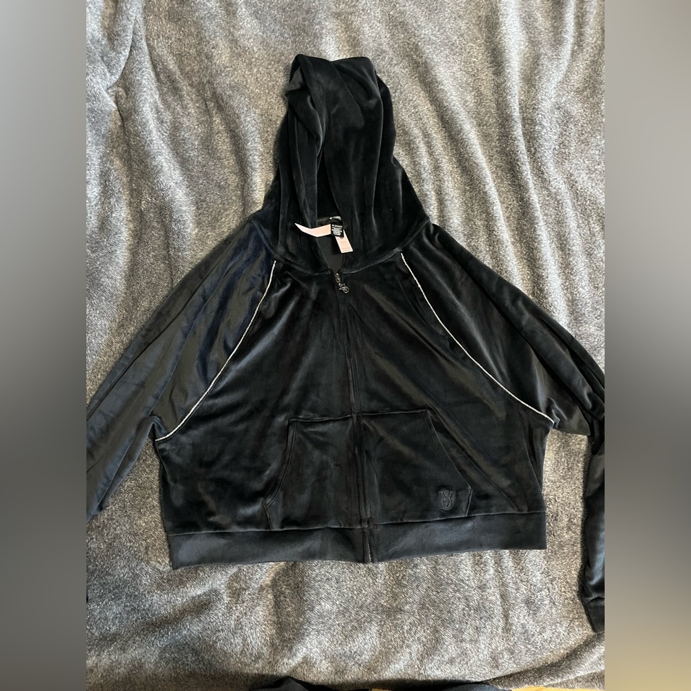 victoria’s secret sweater
